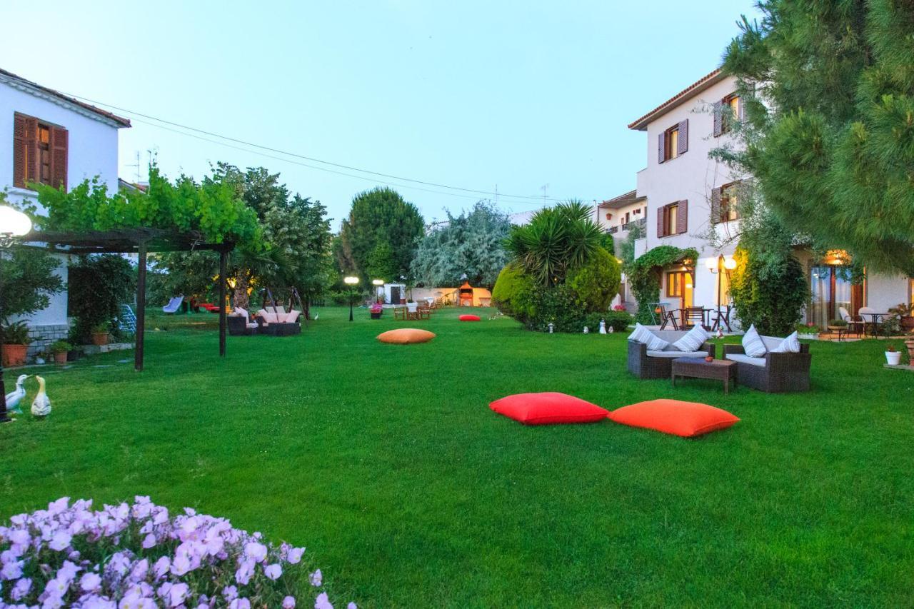 Karali Studios Nikiti  Esterno foto
